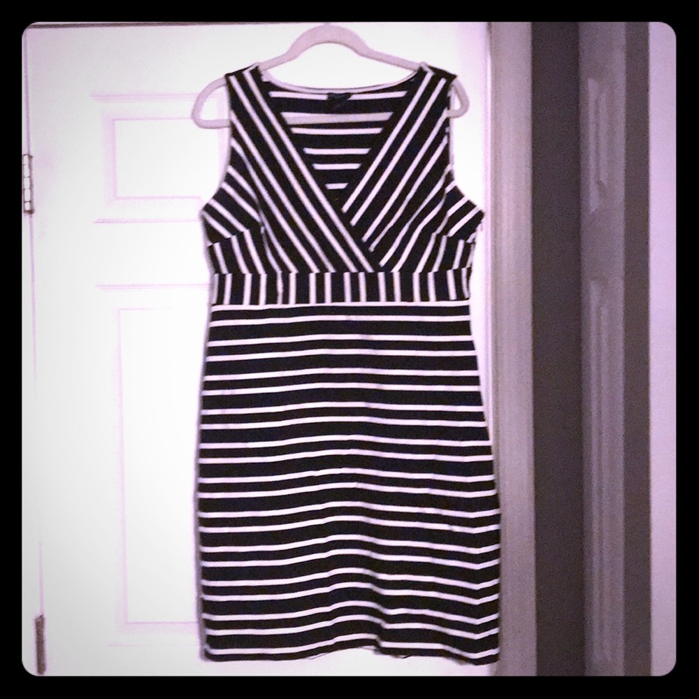 Ann Taylor Black & White Striped Dress Large